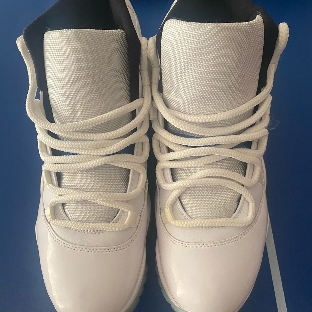 Jordan 11 Columbia